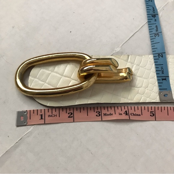 CALDERON Belt White Croc Embossed Leather Corset Gold Buckle Size Medium - Picture 8 of 10